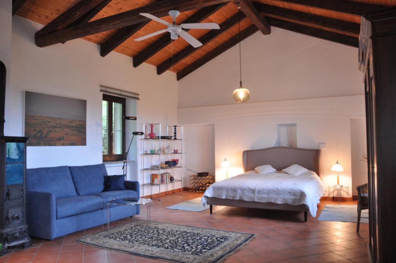 Casa Langa Di Lola Bed & Breakfast Mango Dış mekan fotoğraf